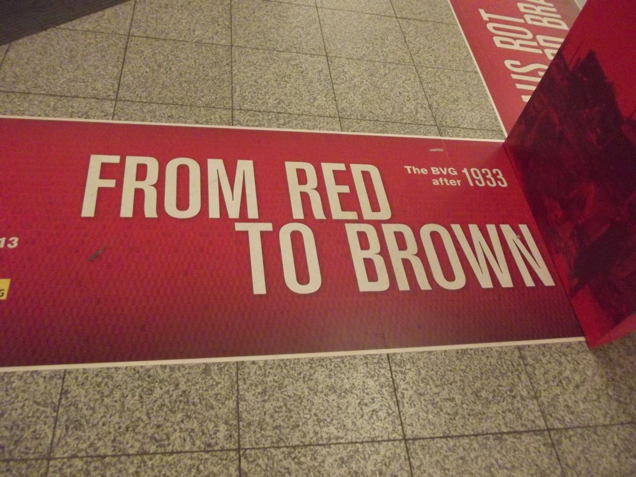 You are currently viewing <!--:en-->“From Red to Brown” a  Small exhibition at Alexanderplatz Train Station in Berlin!!!<!--:-->
