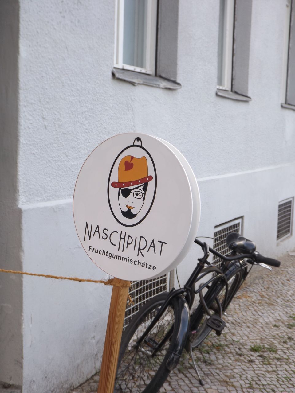 You are currently viewing <!--:en-->“Naschpiraten”A quirky candy Store for the kid in all of us<!--:-->