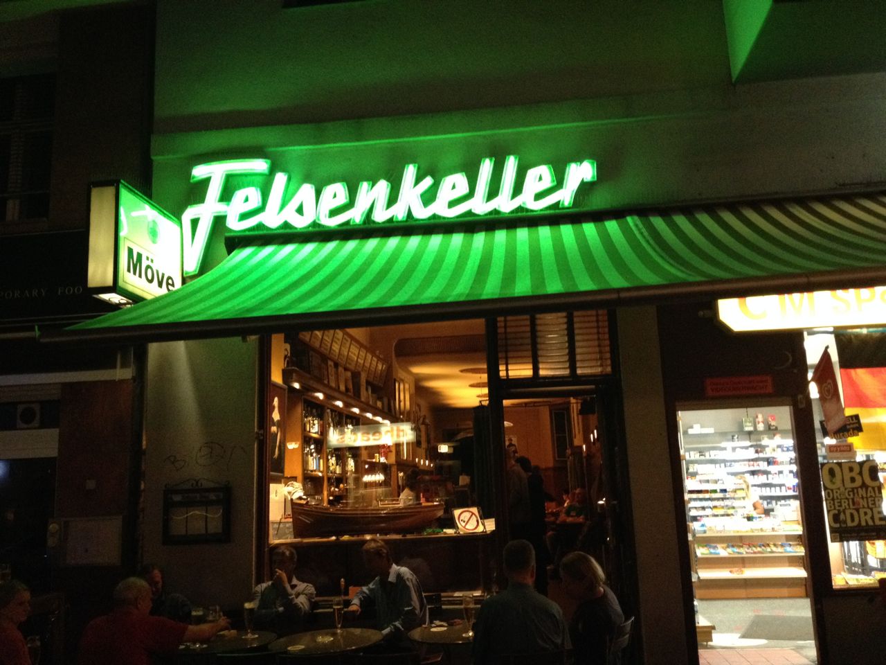 <!--:en-->The Bar “Felsenkeller”a bit of   tradition !<!--:-->